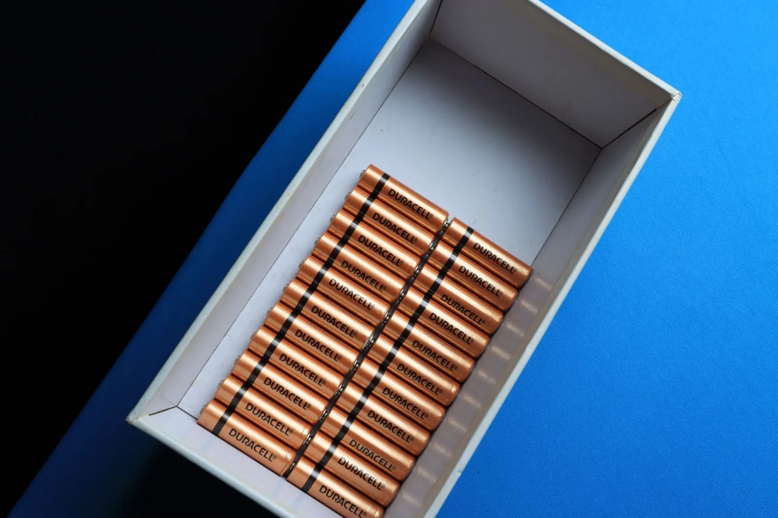 Cylindrical lithium-ion cells wired together inside a cordless machine battery pack